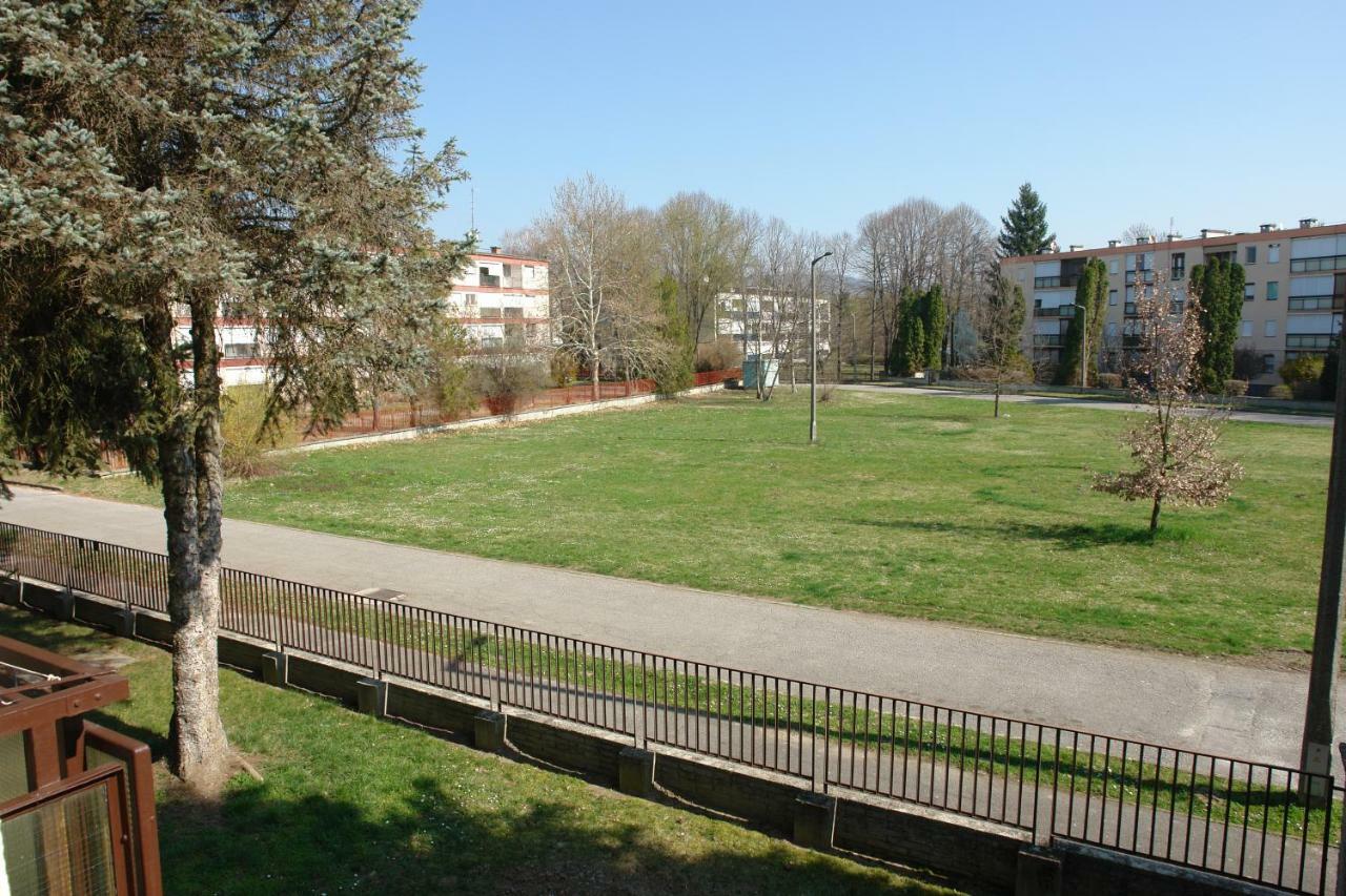 Mecsek Ueduelo Ingyenes Klimaval 300 M-Re A Fuerdotol Apartment Harkány Exterior foto